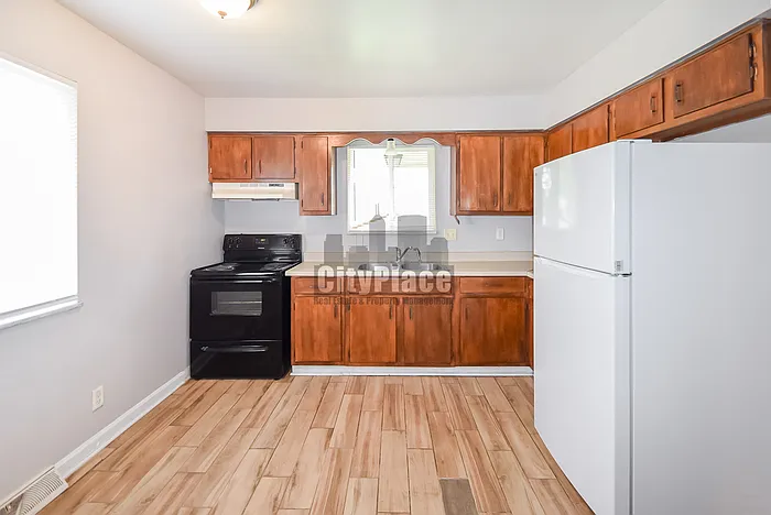 1213 Taylor Dr E — Photo 9