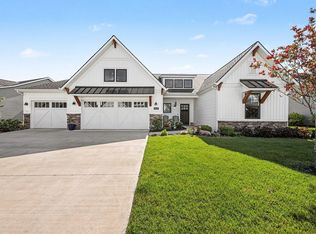 5528 Isle River Dr, Belmont, MI 49306