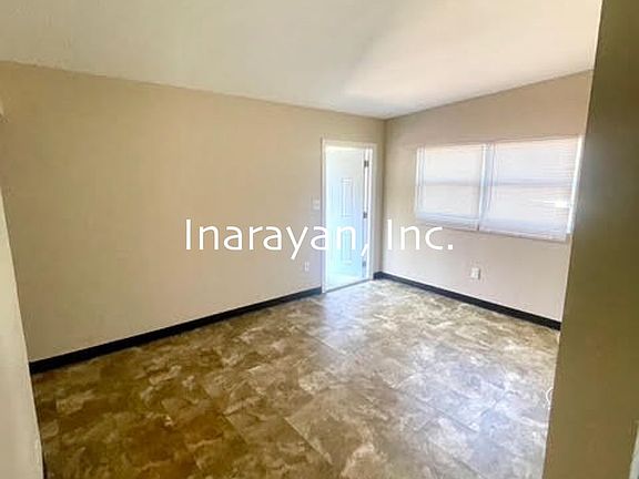 4th image of 2202 W Central Blvd Units A & B
