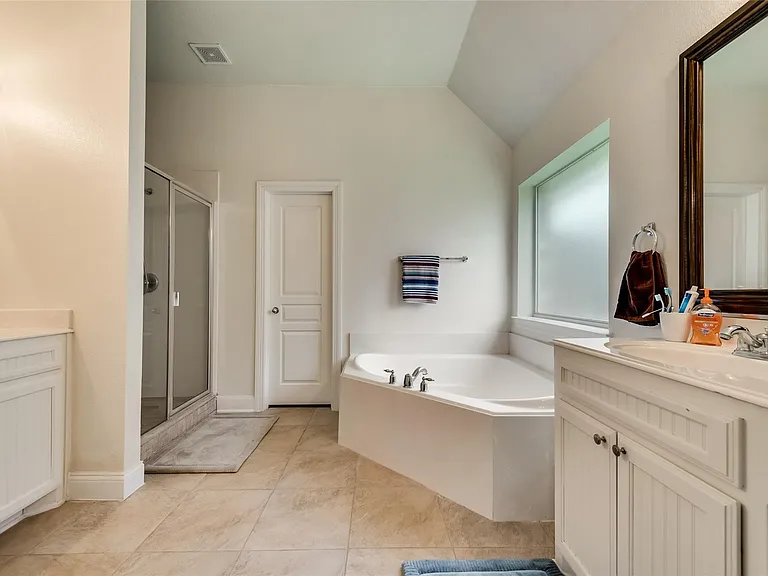 14574 Daneway Dr — Photo 9