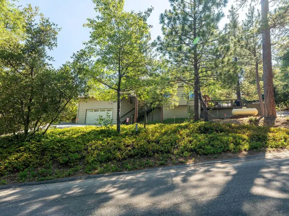26800 Meadow Glen Dr, Idyllwild, CA 92549