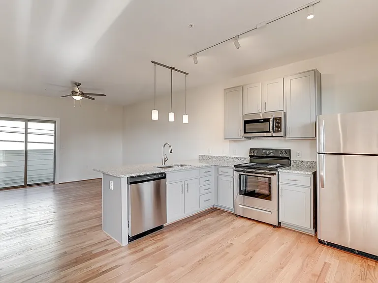1200 McDonough St — Photo 11