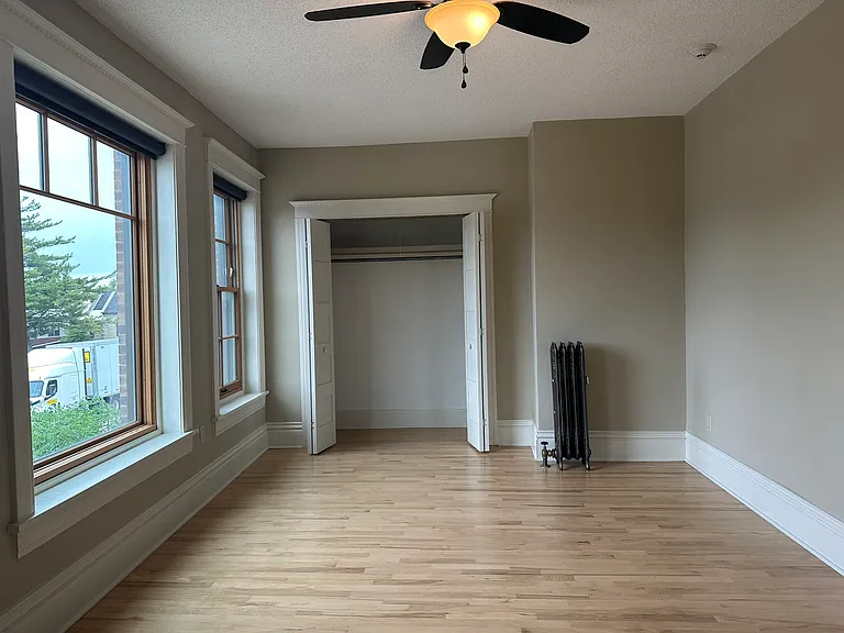 129 S Batavia Ave #2EAST — Photo 20