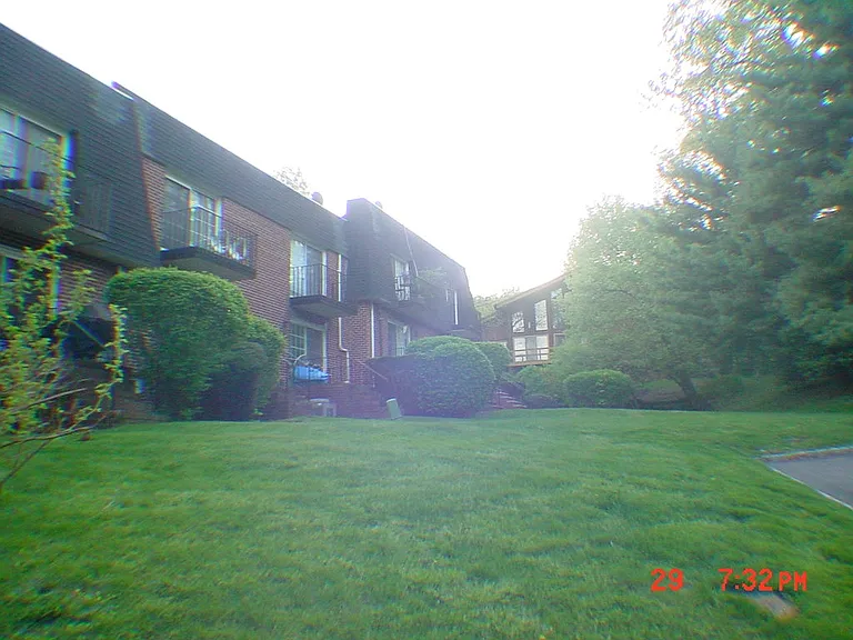 11 Carriage Way #11 — Photo 27