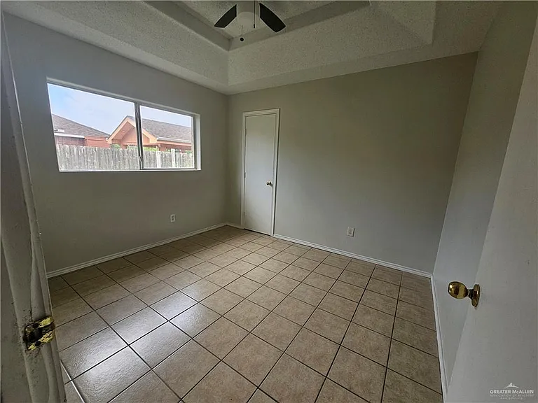 2612 Garnet Dr — Photo 8
