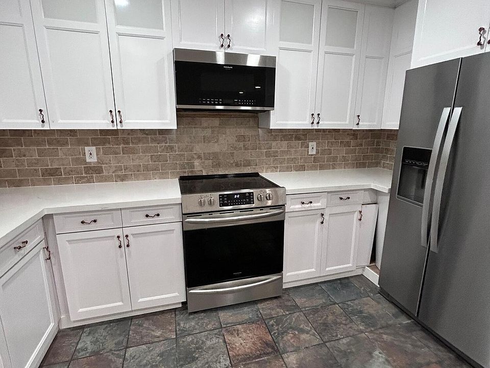 1st image of 6105 BIRCH Drive