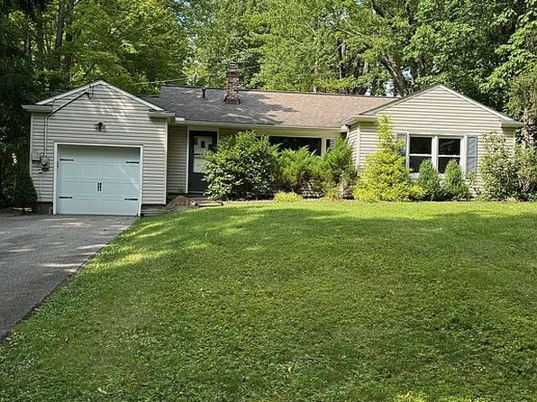 203 Hazelwood Dr