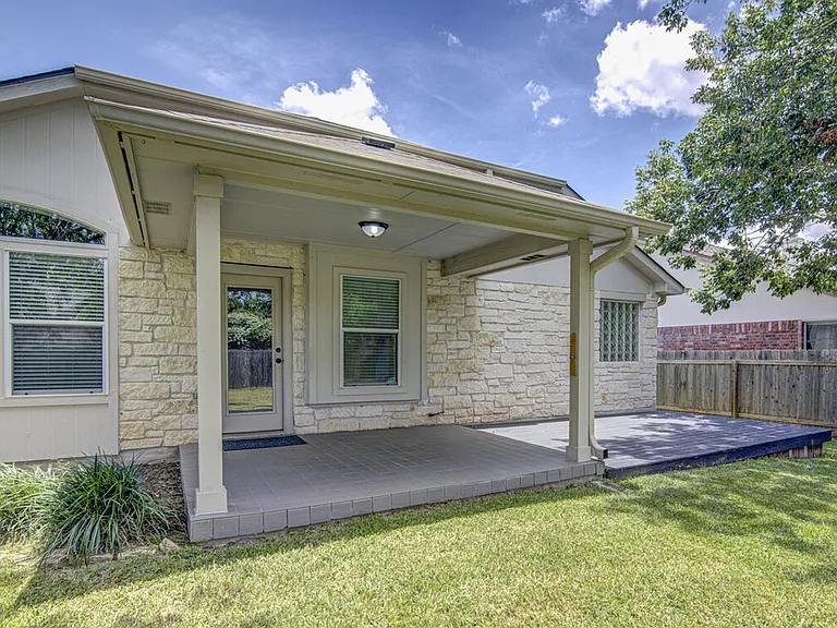 3408 Campanella Dr — Photo 23