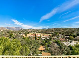 12870 Castle Court Dr, Lakeside, CA 92040