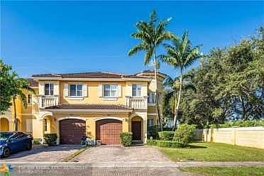 Home For Sale In Village Walk II 177-144 B