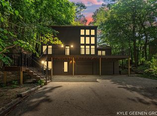 4719 Fox Hill Ln, Macatawa, MI 49434