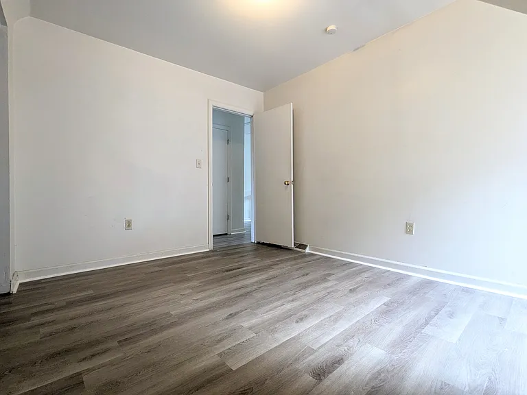 5552 Black St #2 — Photo 12