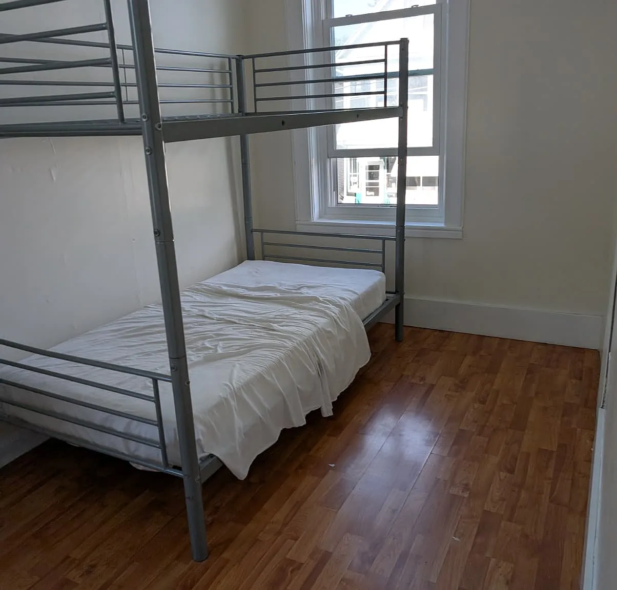 3 bed, $1,700 — Photo 3