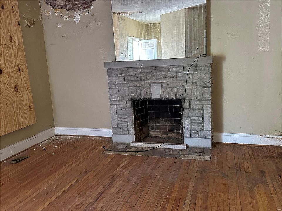 2nd image of 614 Fassen St