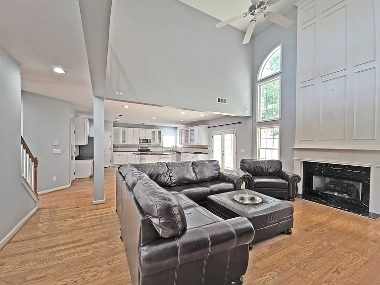1689 Clay Brooke Ave — Photo 7
