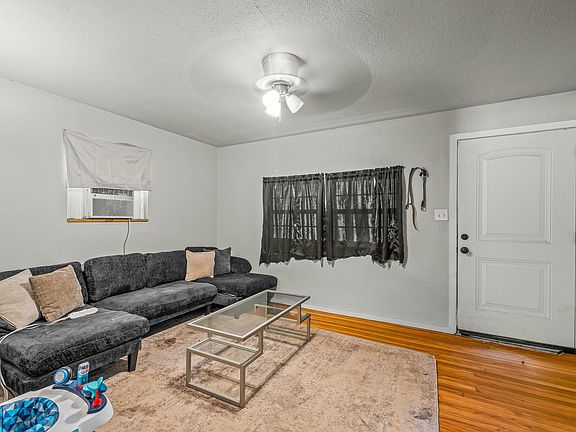 4th image of 1103 44th St