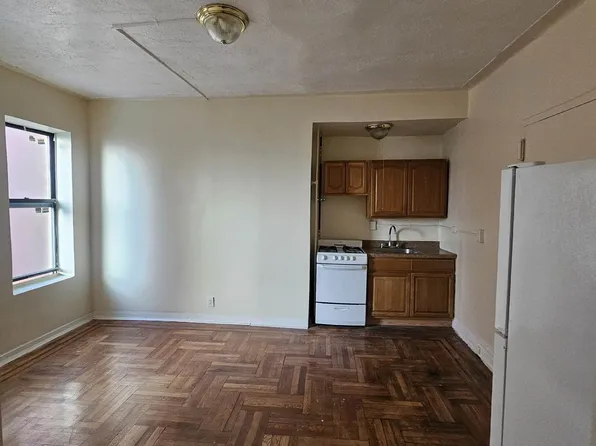 2415 Newkirk Ave APT 3O, Brooklyn, NY 11226