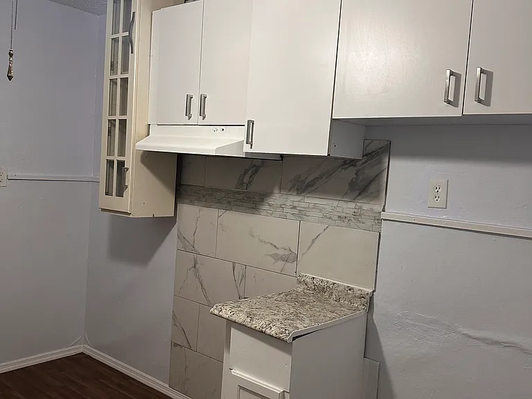 49 Brewster St #1 — Photo 6