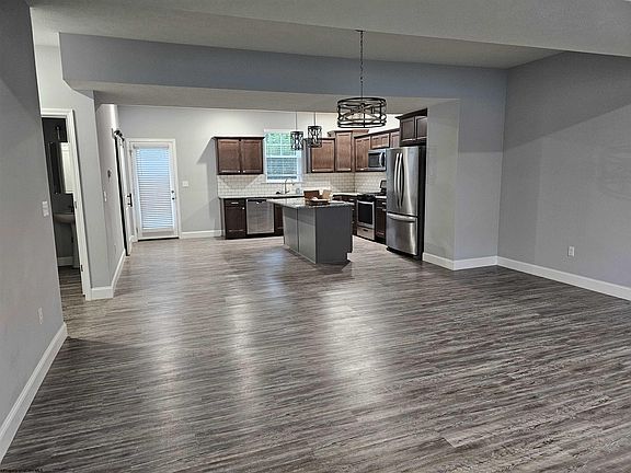 2nd image of 4015 Yellow Birch Ln