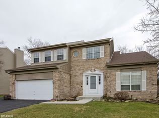 411 Old Oak Cir, Algonquin, IL