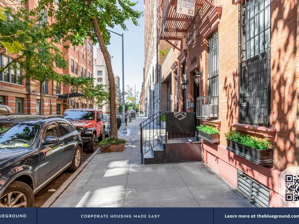 273 West 10th Street image 17 of 18