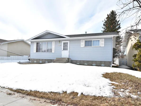 4706 45th St, Saint Paul, AB T0A 3A3