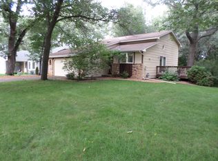 10567 Drake St NW, Coon Rapids, MN 55433