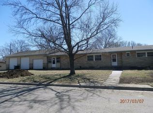 219 W 2nd St, Udall, KS 67146