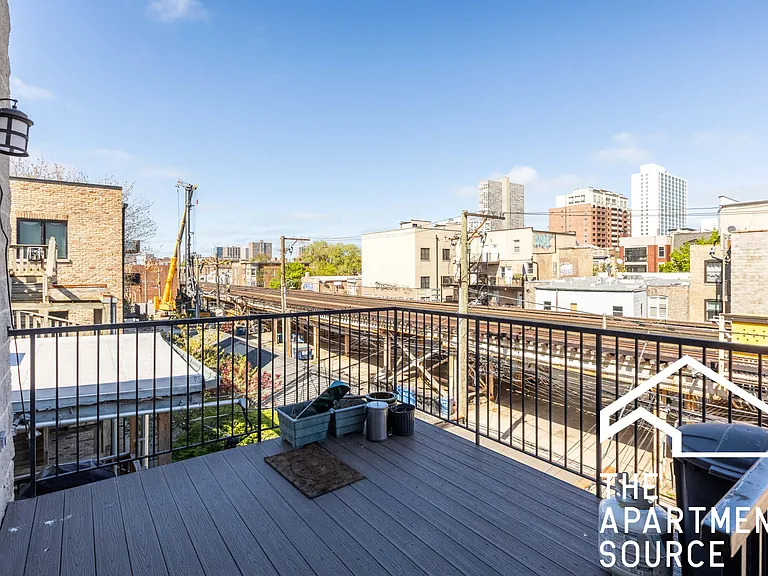 3739 N Sheffield Ave #3 — Photo 17