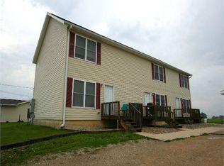910 Conn St #A, Parkersburg, IA 50665
