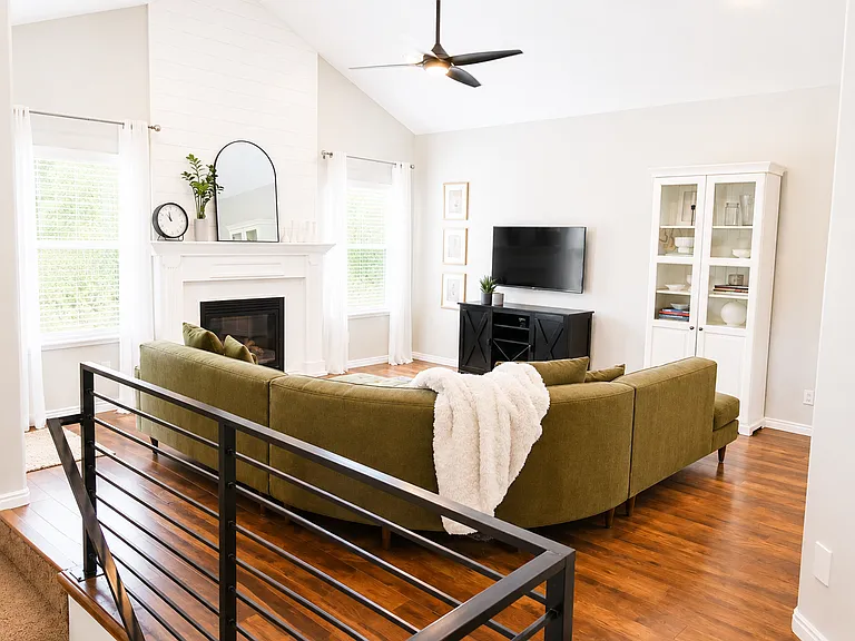 4457 N Briarwood Ln — Photo 20