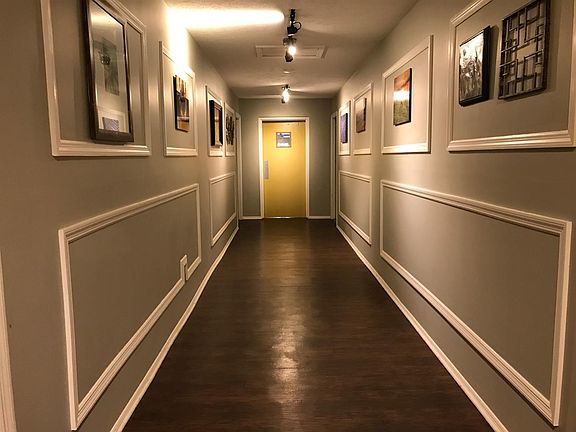 3rd image of 184 Old Park Ave