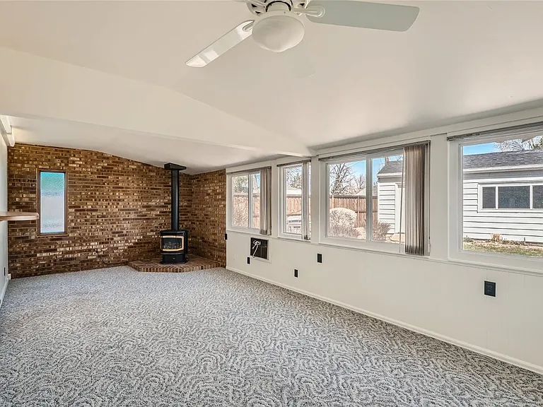 2732 S Garfield St — Photo 23