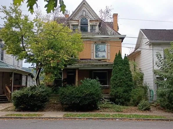 68 W Lincoln St, Waynesburg, PA 15370