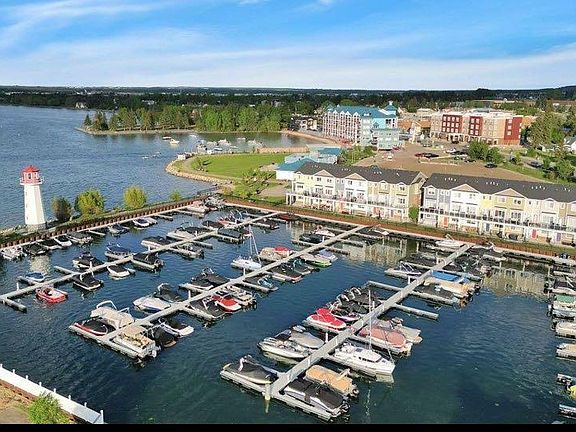 2nd image of 5230 Lakeshore Dr #56