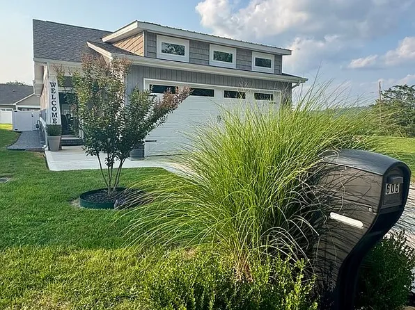 606 Johnson Estate Ln, Sevierville, TN 37862