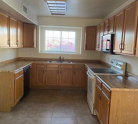 4th image of 7923 W Shaw Butte Dr