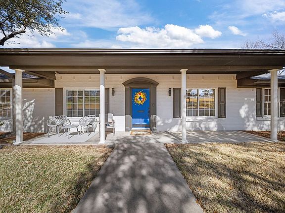 3rd image of 3921 Tamworth Rd