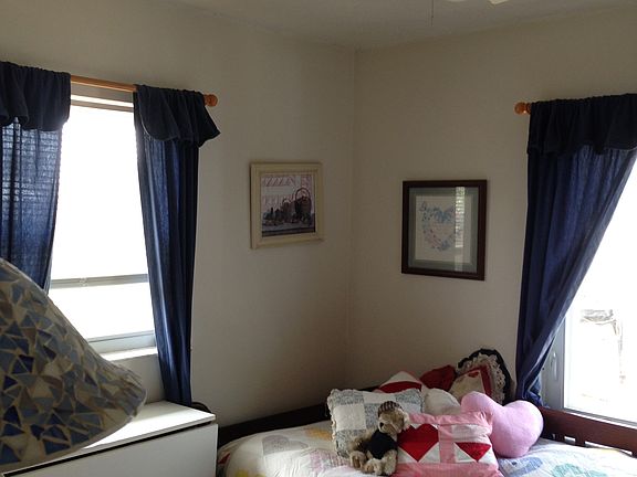 4th image of 6183 Cromwell St