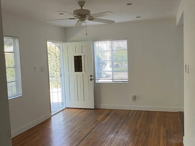 1125 Elm Ave #1 — Photo 4