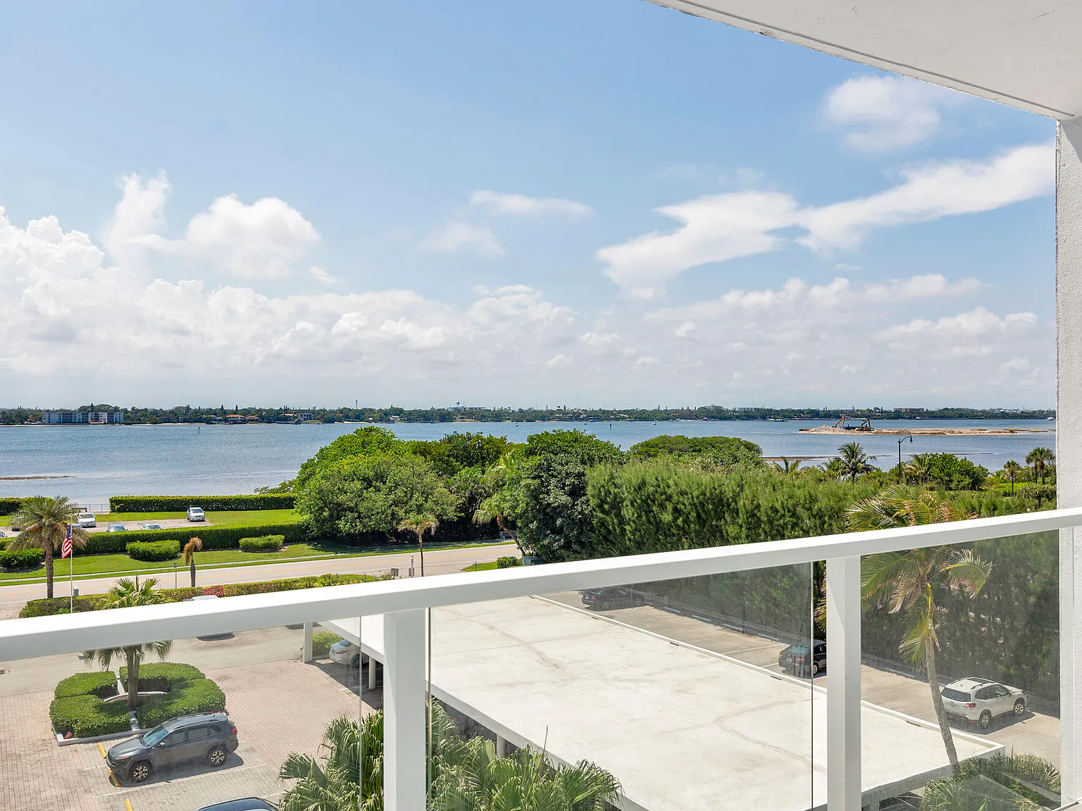 1 bed, 1.0 bath, 924 sqft, $3,250 — Photo 3