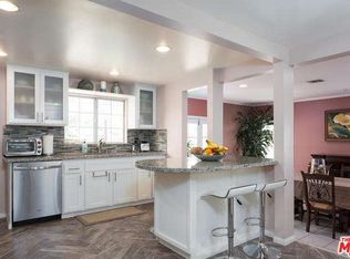 6655 Ampere Ave, North Hollywood, CA 91606