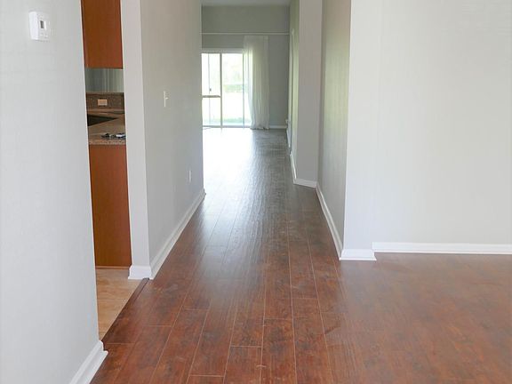 3rd image of 404 Chattan Way