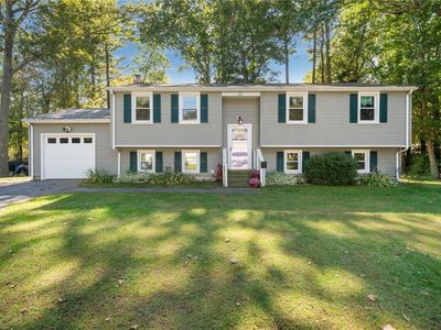 22 Nised Dr, North Kingstown, RI, 02852