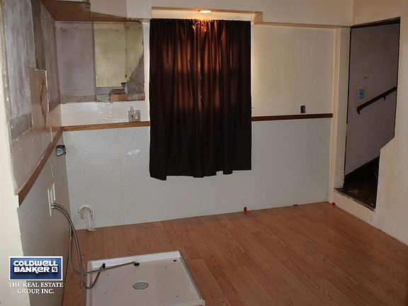 1st Floor Laundry area