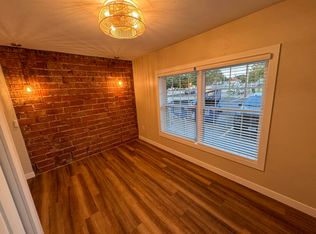 211 S Monroe Ave #6, Green Bay, WI 54301