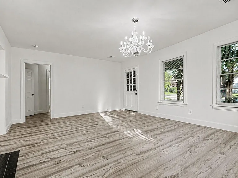 3936 Browning St — Photo 3