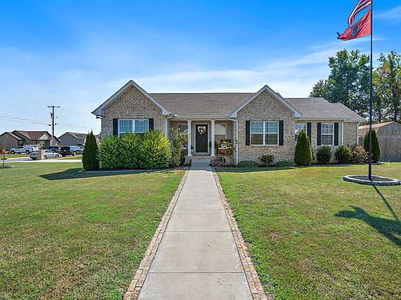 2nd image of 116 Thacker Dr