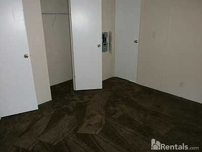 2nd image of 1012 Paradise Ln