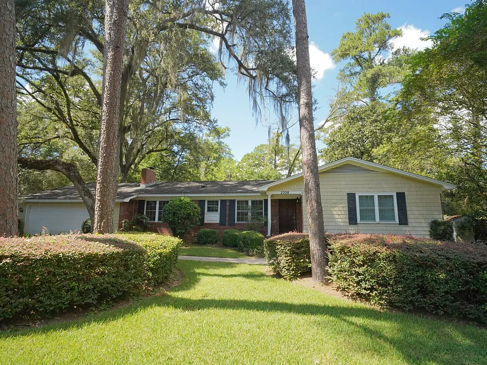 2328 Armistead Rd
